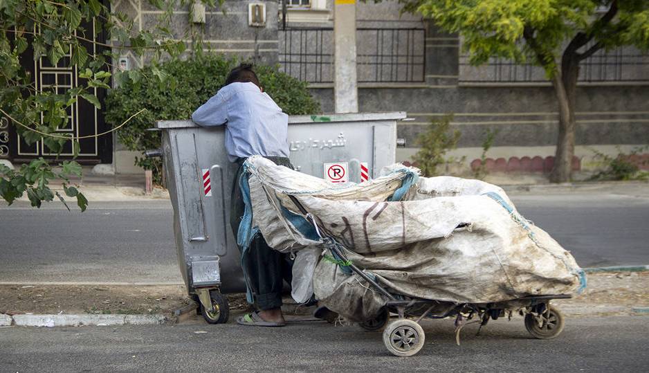 شهروندان کرجی حضور چرخ دستی‌های زباله‌گرد در خیابان‌ها را گزارش کنند