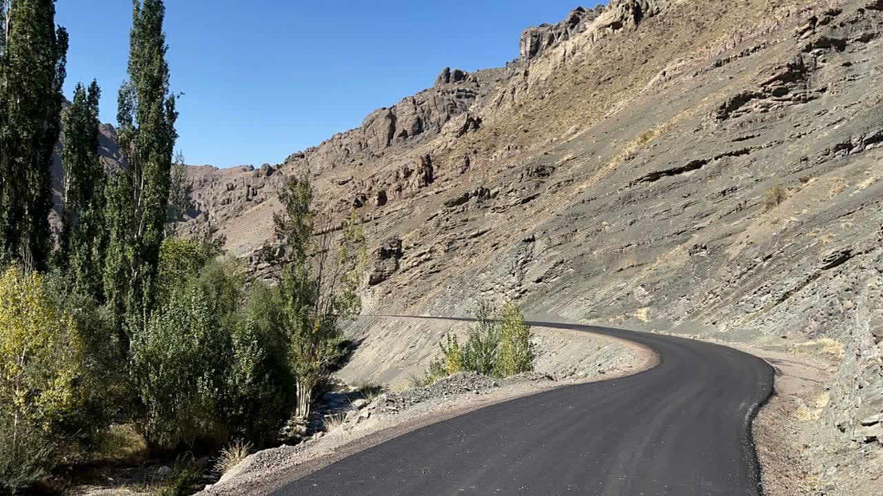 مردم روستای خچیره پس از ۵۰ سال از راه آسفالته برخوردار شدند