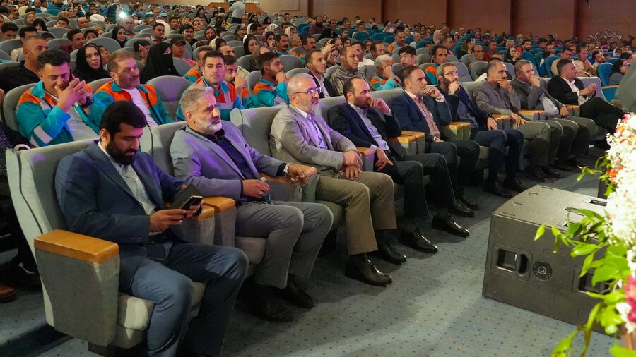 تلاش‌ کارگران عامل شکوفایی کلانشهر کرج است