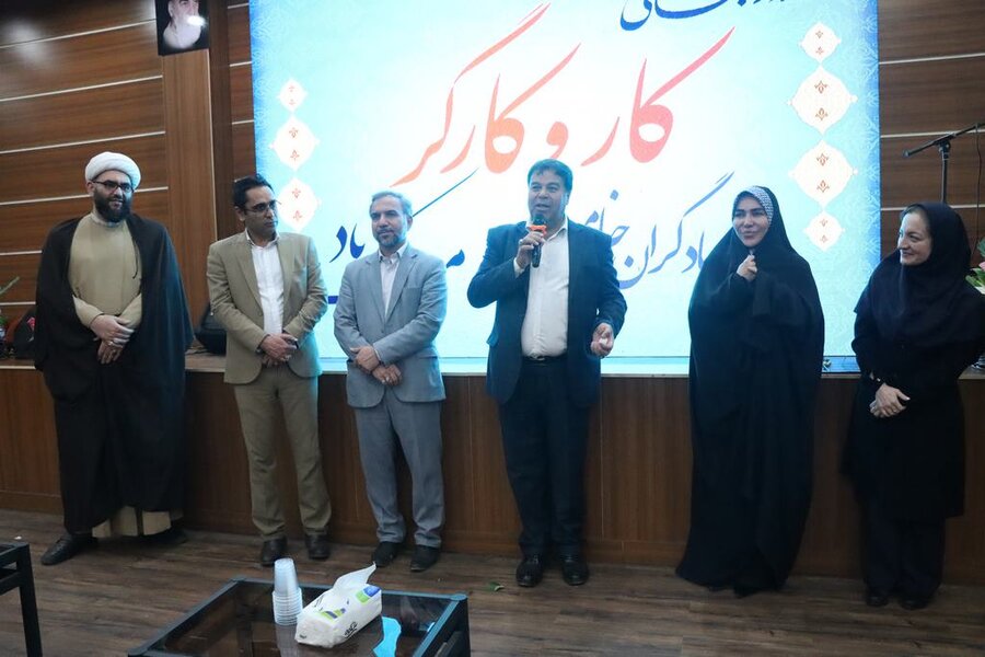 کارگران نمونه سازمان مدیریت آرامستان‌ها تجلیل شدند