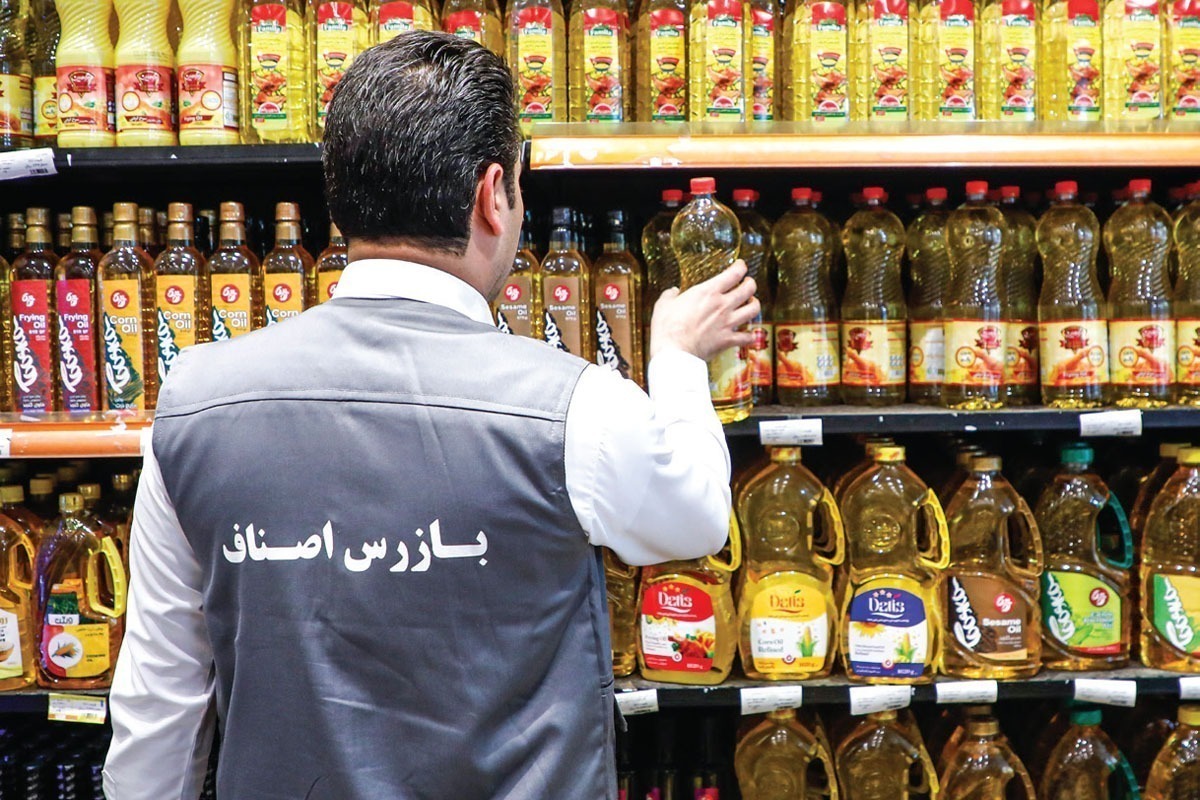 کدخدایی دلالان در بازار اقلام اساسی؛ مانور بازرسان اصناف چقدر سفره محرم را امن می‌کند؟