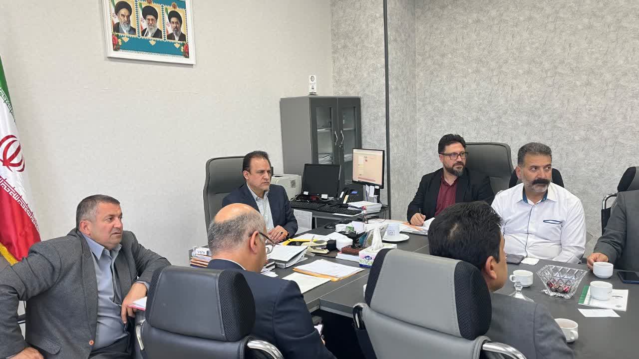 نشست اضطراری برای سوختِ مولدهای کوچک؛ آیا استانداری البرز مانع بزرگ صنایع را برمی‌دارد؟